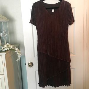 Connected Apparel Tiered Crinkle Dress Size 12